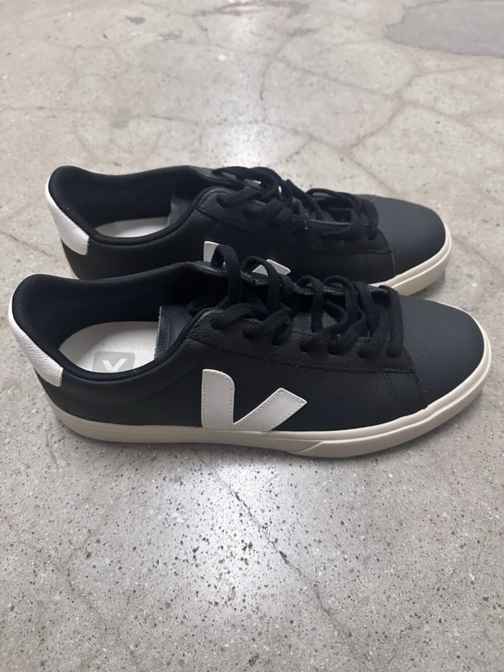 Veja Campo Sneakers Black & White Leather